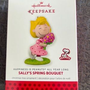 New in box hallmark keepsake “Sally’s spring bouquet”